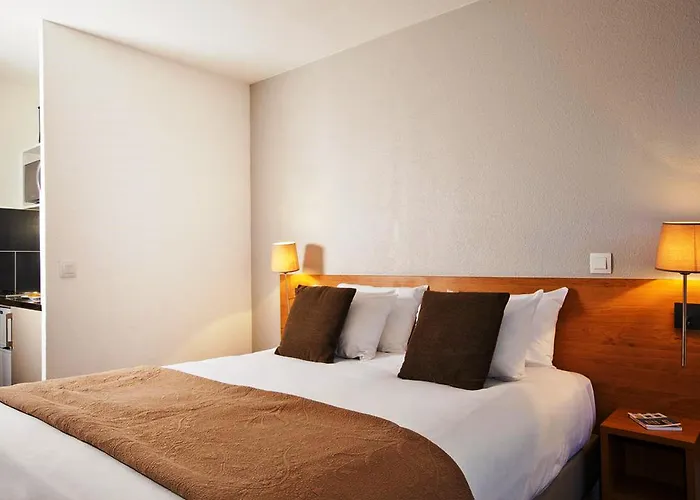 Sejours & Affaires Pantin Charles De Gaulle
