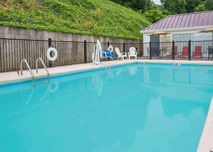 Howard Johnson By Wyndham Dalton