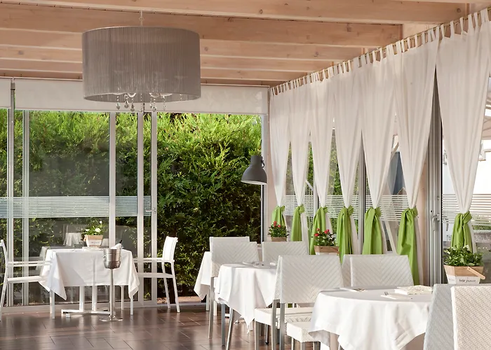 Andris Hotel