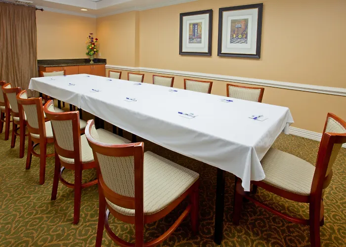 Best Western Plus Sugar Land-Stafford