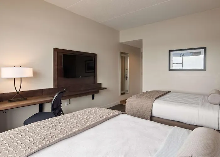 Best Western Plus Coastline Inn