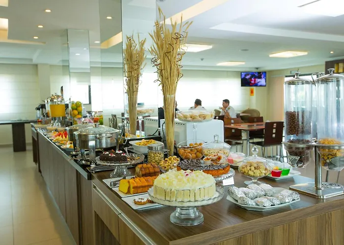 Golden Plaza Hotel By Easy Class