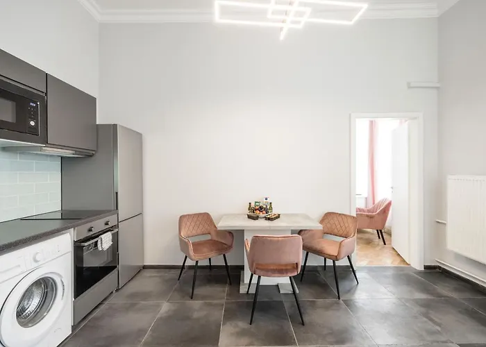 Prime Star Fashion Street Modern Luxury Apartments
