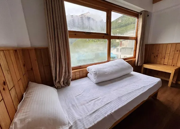 Hotel Camp De Base
