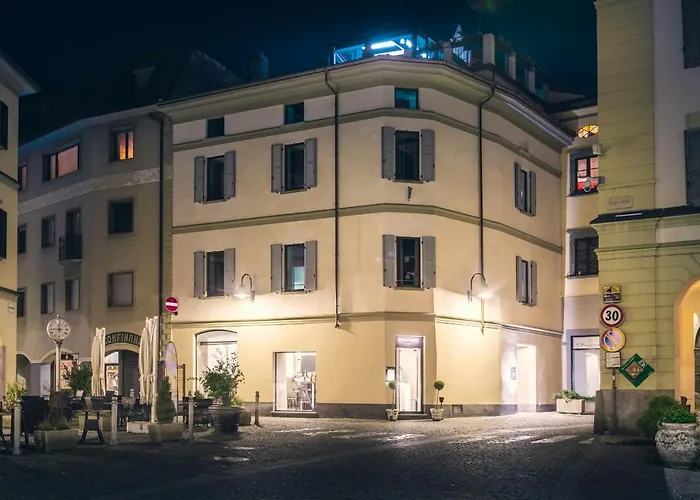 Domus Cavour Rooms&Suites