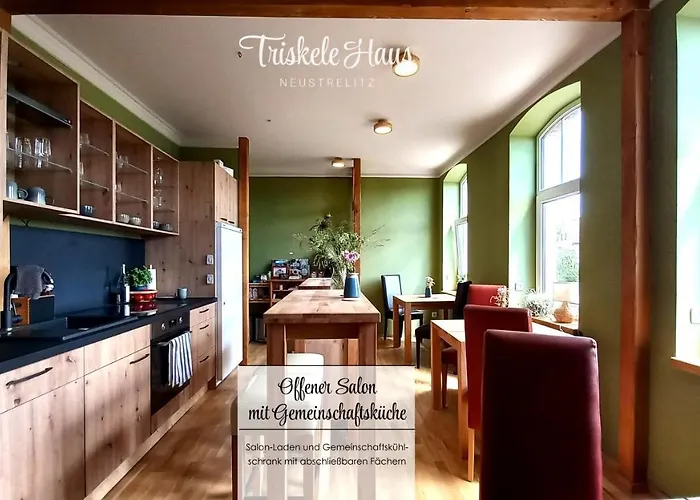 Triskele Haus - Oekologisches Gaestehaus Der Heilstaette Strelitz