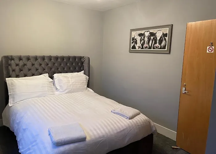 Commercial Hotel
