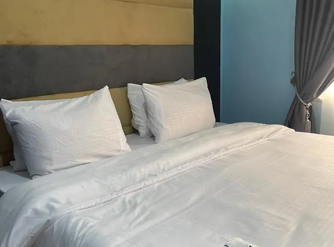 Alluring View Hotel - Allen Avenue