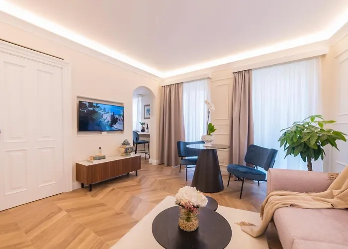 Naxi Suites