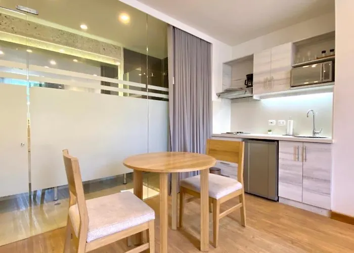 Beautiful 1Br Suite 105