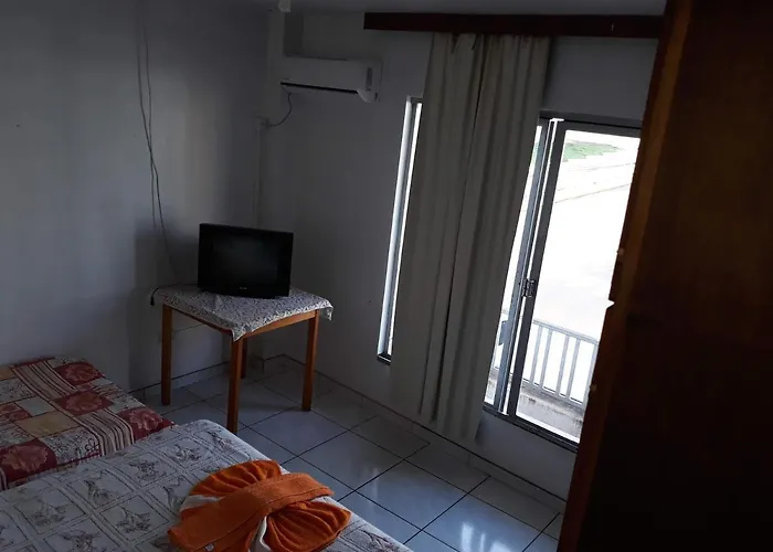 Hotel Pinotti Ltda