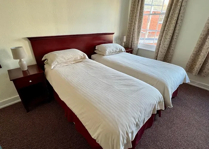 Calverts Hotel - Newport, Isle Of Wight - Car Ferry Ticket From 80 Pounds