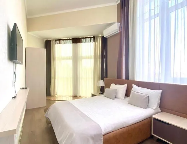 Caravan Hotel