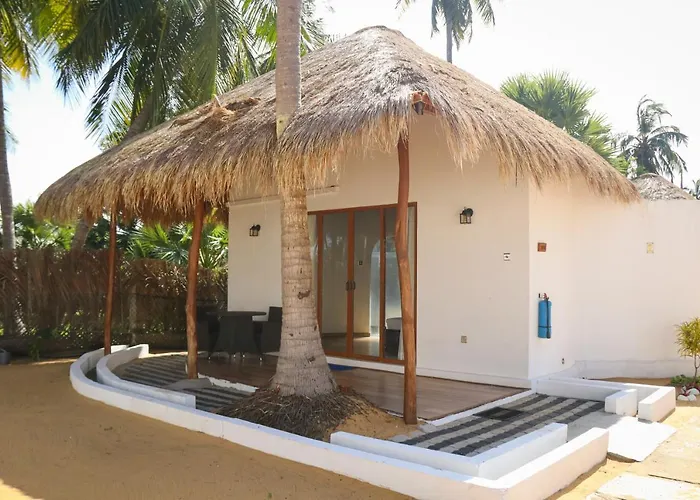 The Blue Lagoon Resort Kalpitiya