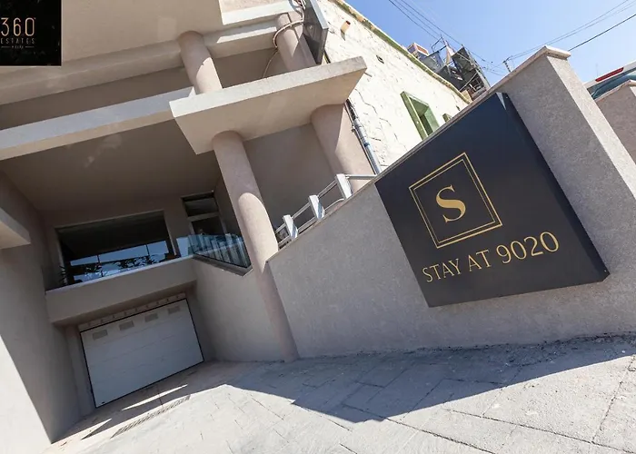 Stay At 9020 Boutique B&B