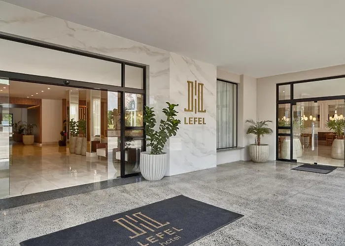 Lefel Hotel