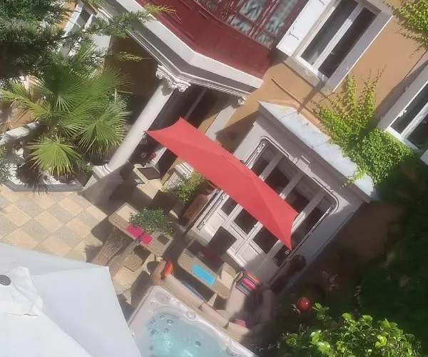 Guesthouse La Villae