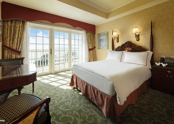 Hong Kong Disneyland Hotel