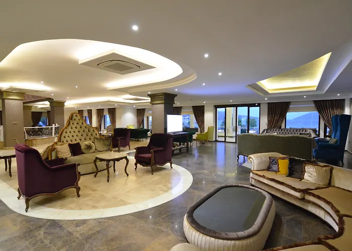 Azka Otel