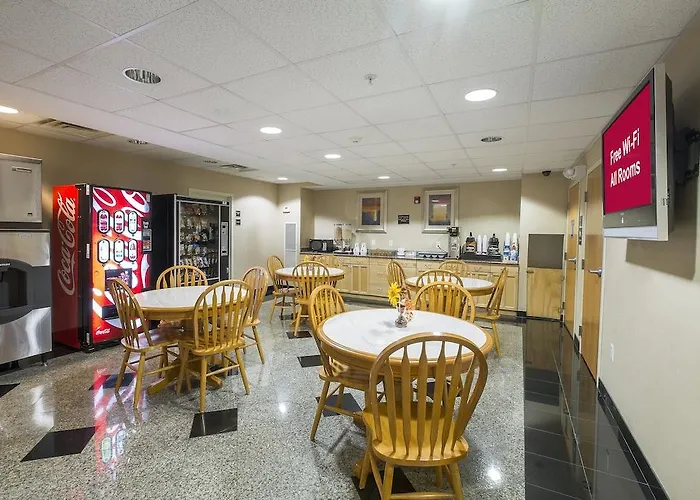 Red Roof Inn & Suites Philadelphia - Bellmawr