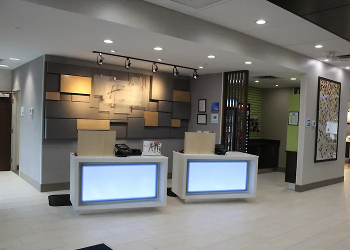 Holiday Inn Express & Suites - Milledgeville By Ihg