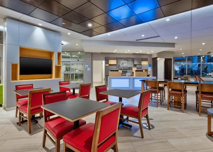 Holiday Inn Express & Suites Jersey City - Holland Tunnel By Ihg