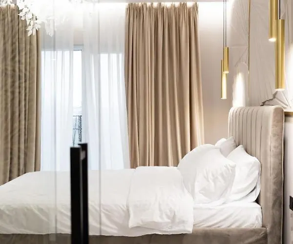 Villa Grey Hotel