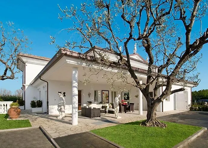 Villa Claudia Resort
