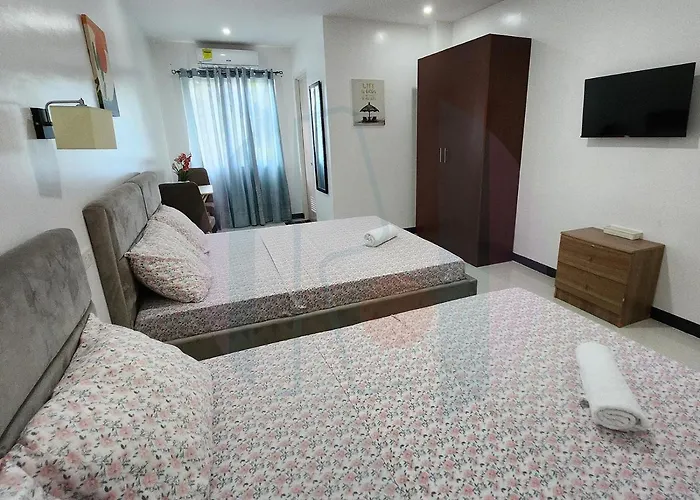 Ricres Hometel Double Bed R124
