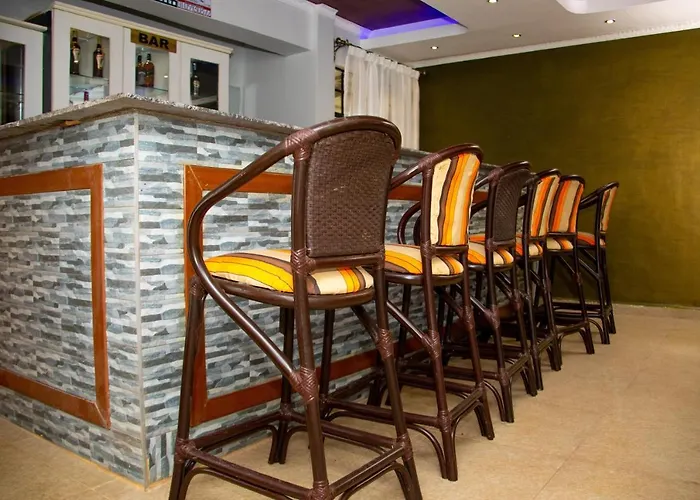 Mojoh Inn Hotel