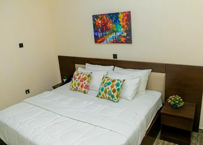 Fragrance Apartments And Suites