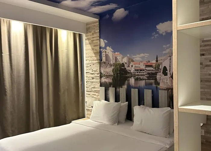 Hotel Nar