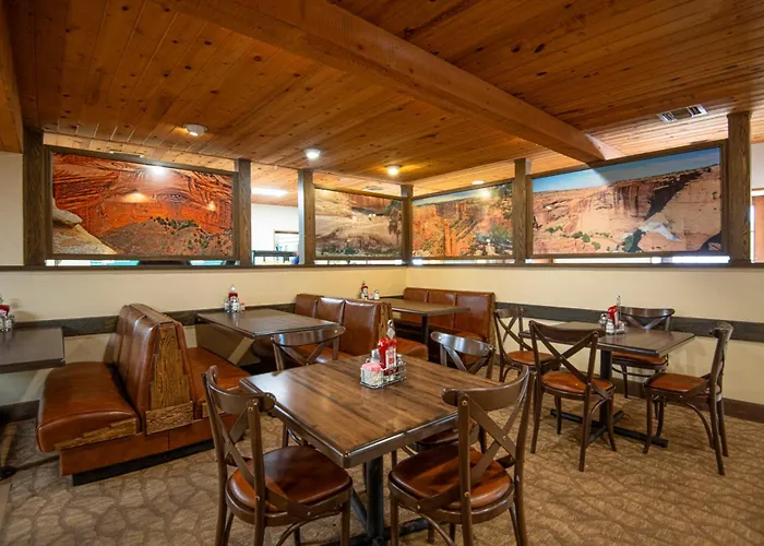 Thunderbird Lodge