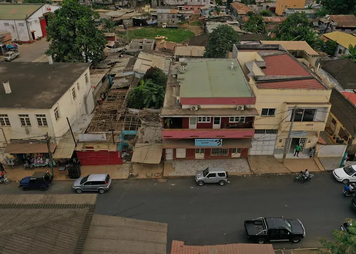Residencial Avenida Geovanni - Central Sao Tome - Private Bathroom&Solar Backup