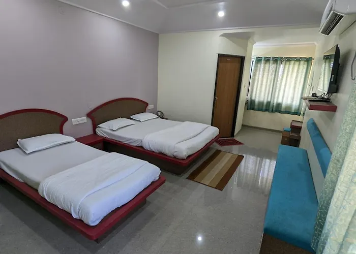 Hotel Ekvira Dham Mahur Gadh