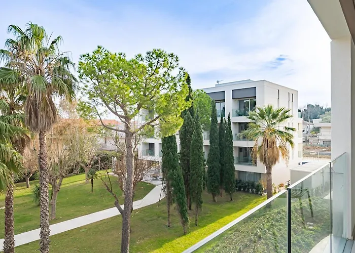 Marina Gardens Boutique&Suites