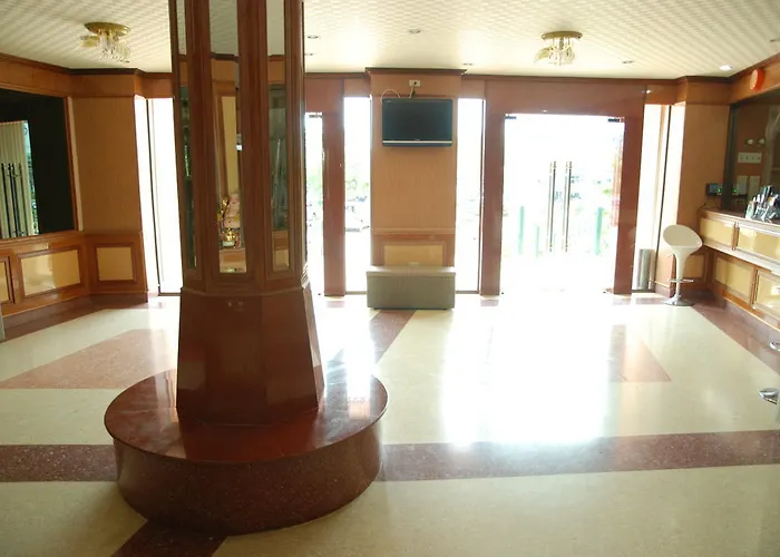 Rose Garden Hotel
