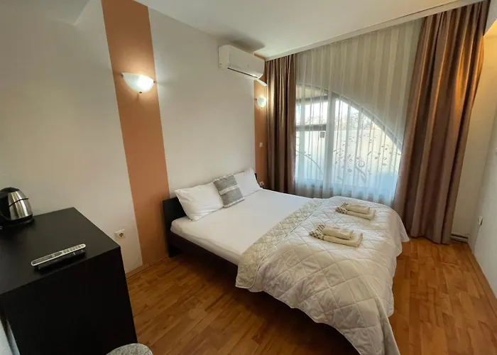 The Bulevard Hotel