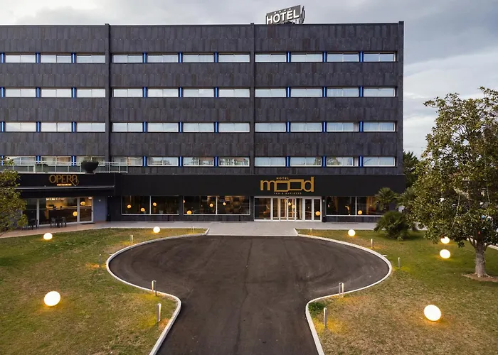 Mood Hotel