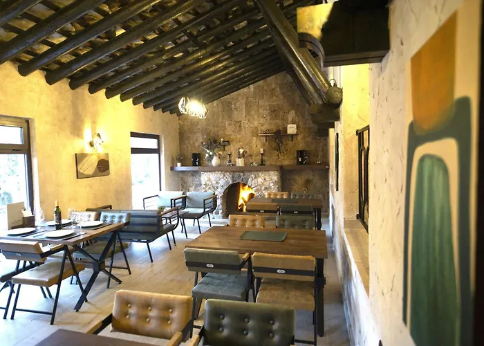 Jazina Hotel