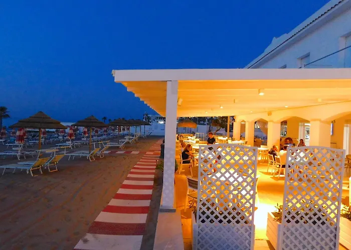 Albergo Diomedee Rooms On The Beach