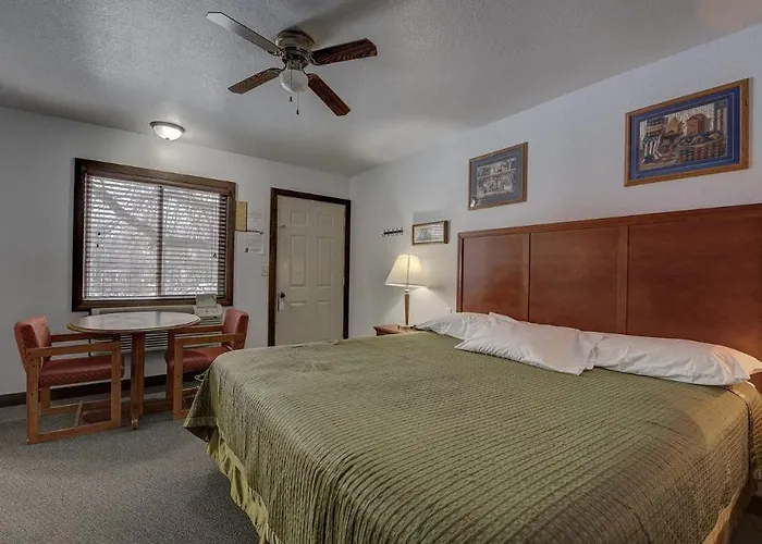 Okoboji Lodge