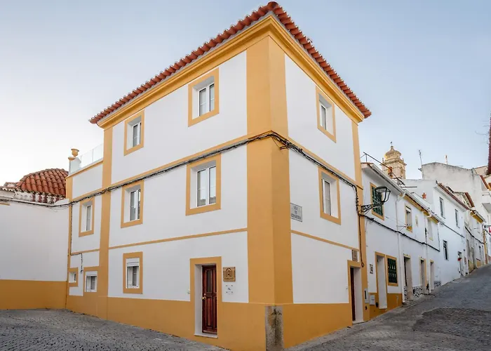 Azinheira Suites Townhouse - Alojamento Turistico (Adults Only)