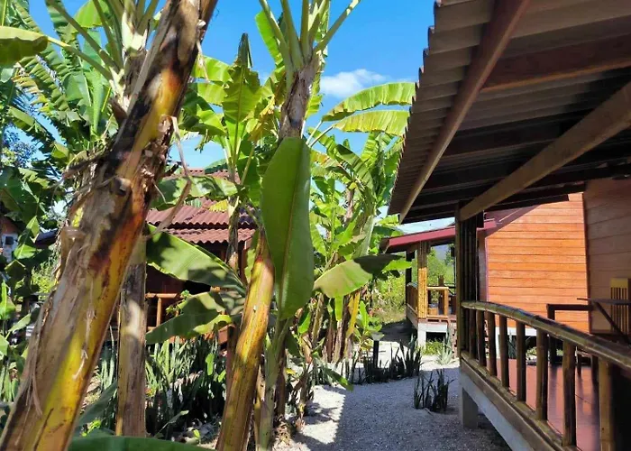 Nana Bungalows