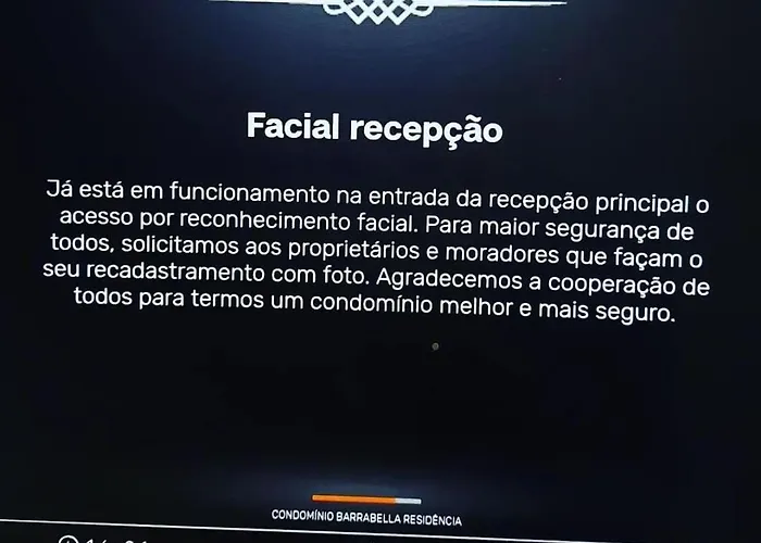 Lindo apto no Barrabela, todo equipado, com arcondicionados split novos no quarto e na sala, limpíssimo, cheiroso, novinho, condomínio em frente à praia, com piscina aquecida, sauna, quadra, academia, lavanderia, salão de beleza, restaurantes, mercad