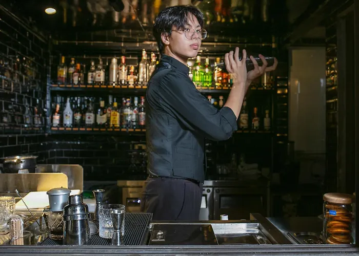 Trangtrang Premium Hotel & Sky Bar