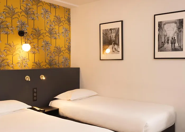 Hotel De Suez