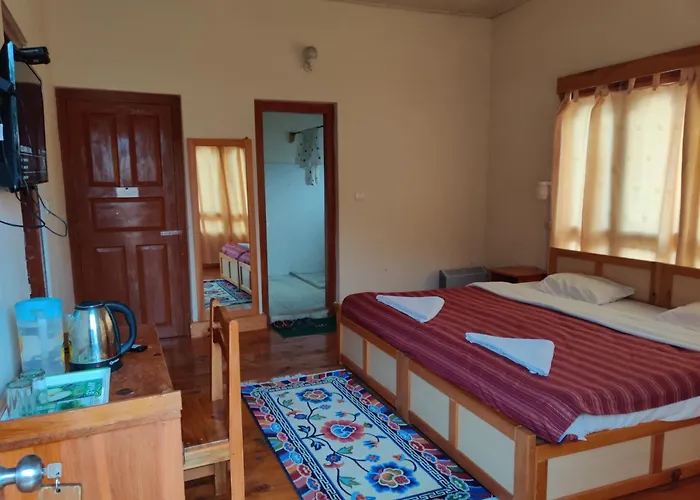 Nirvana Lodge