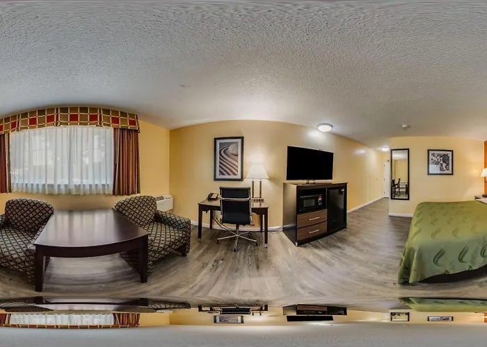 Quality Inn & Suites Medford Airport
