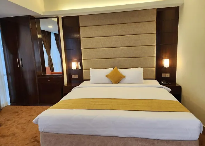 White Park Hotel & Suites
